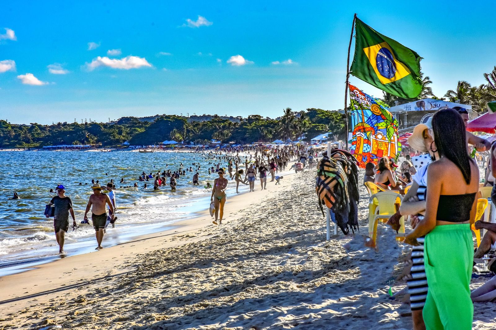 Porto Seguro deve receber quase 340 mil turistas em julho, com crescimento de 11%